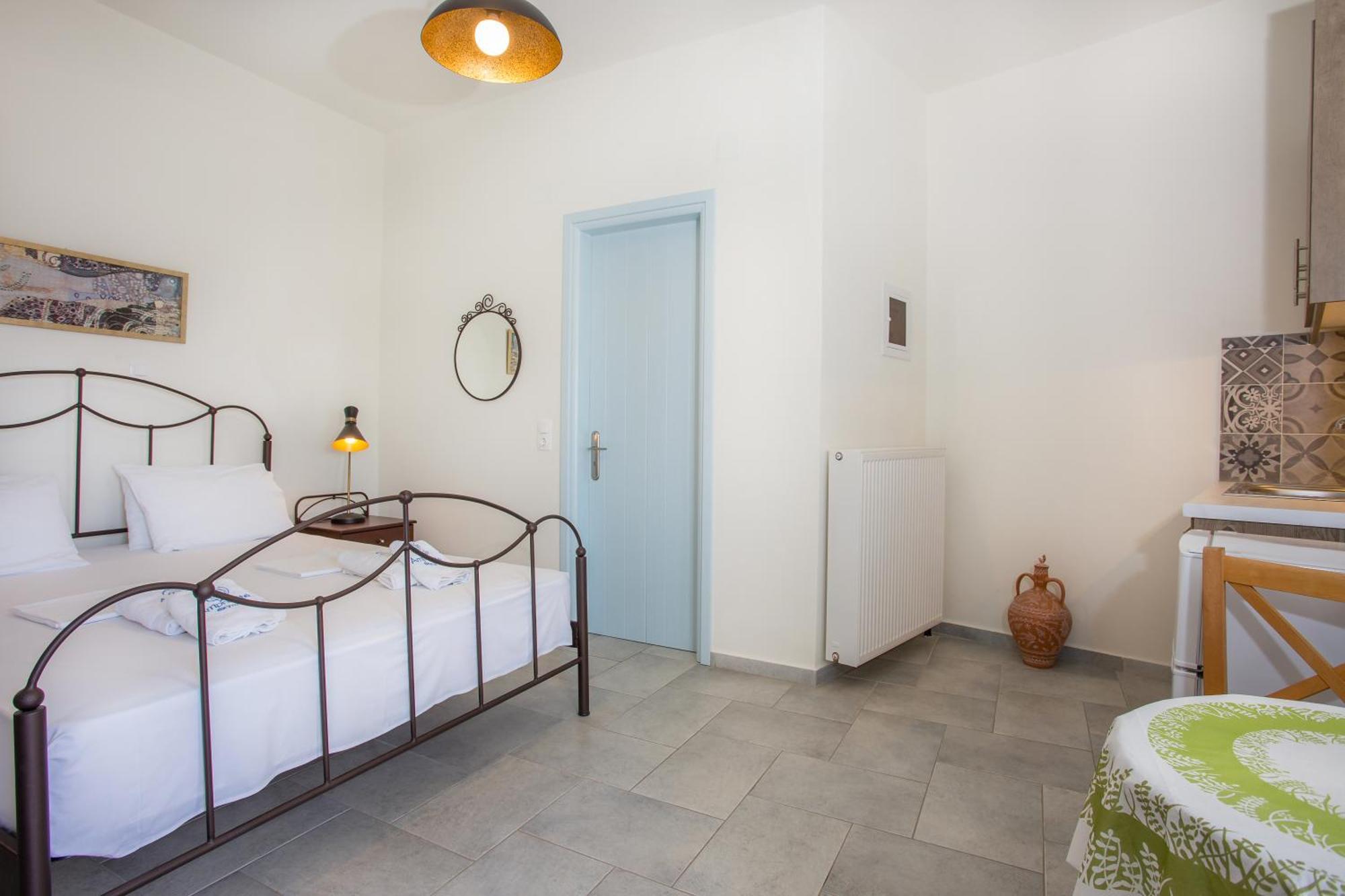 Amphitrite Apartments Skyros Exterior photo